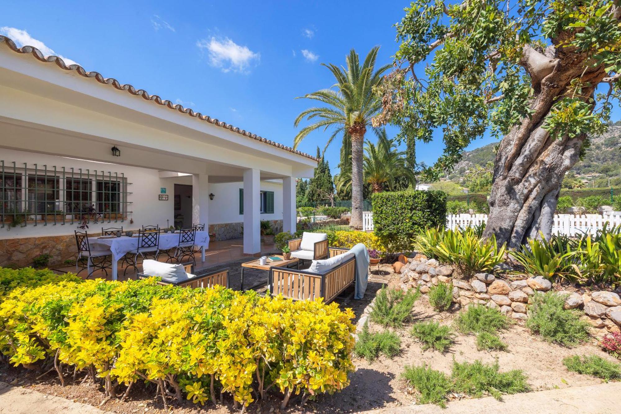 Ideal House For Two Families With Pool And Barbecue Plamanyola Dış mekan fotoğraf