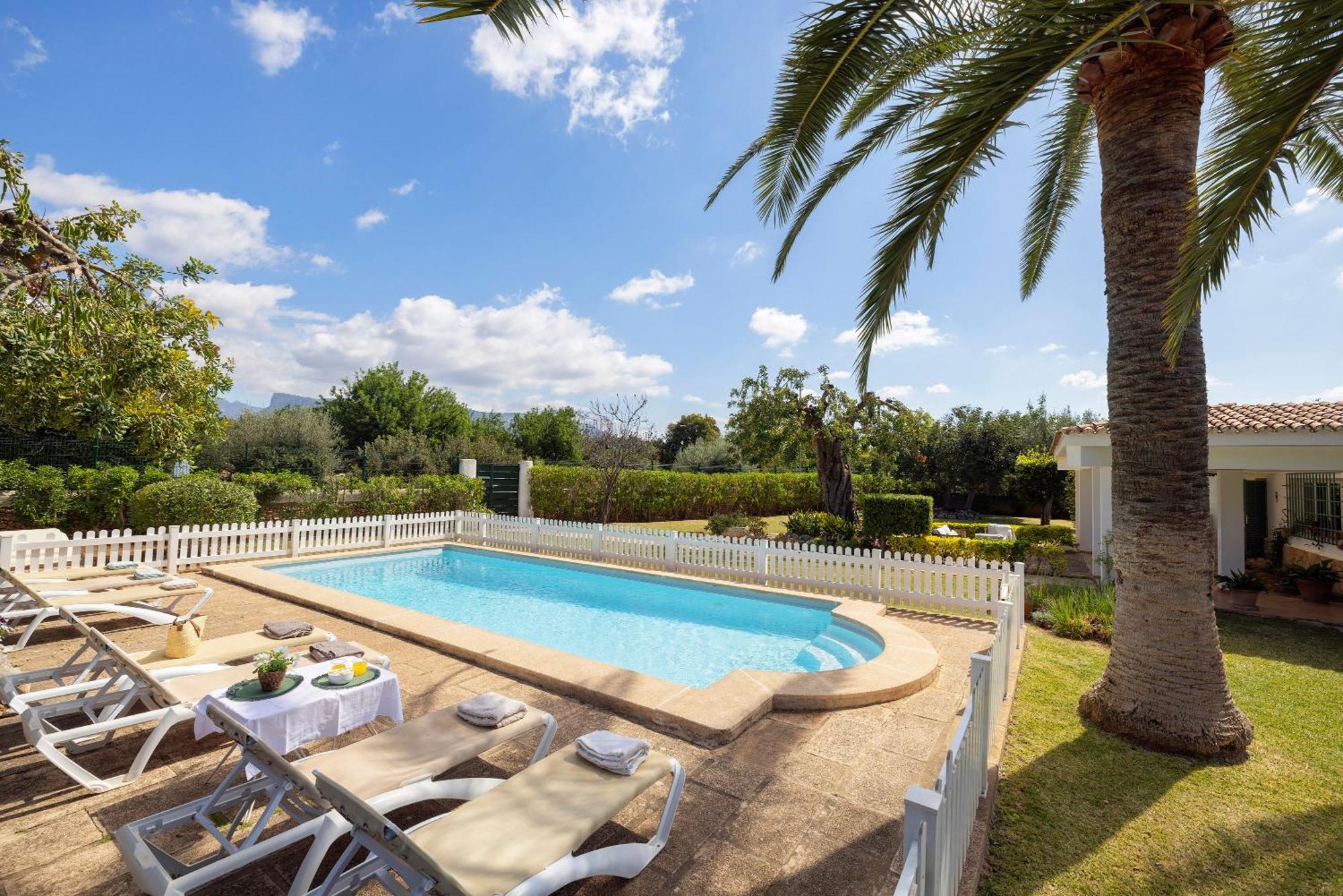 Ideal House For Two Families With Pool And Barbecue Plamanyola Dış mekan fotoğraf