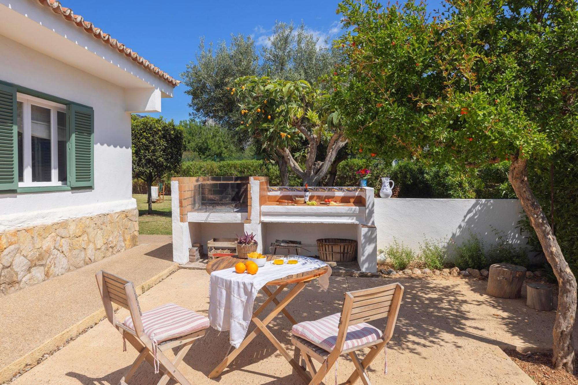 Ideal House For Two Families With Pool And Barbecue Plamanyola Dış mekan fotoğraf