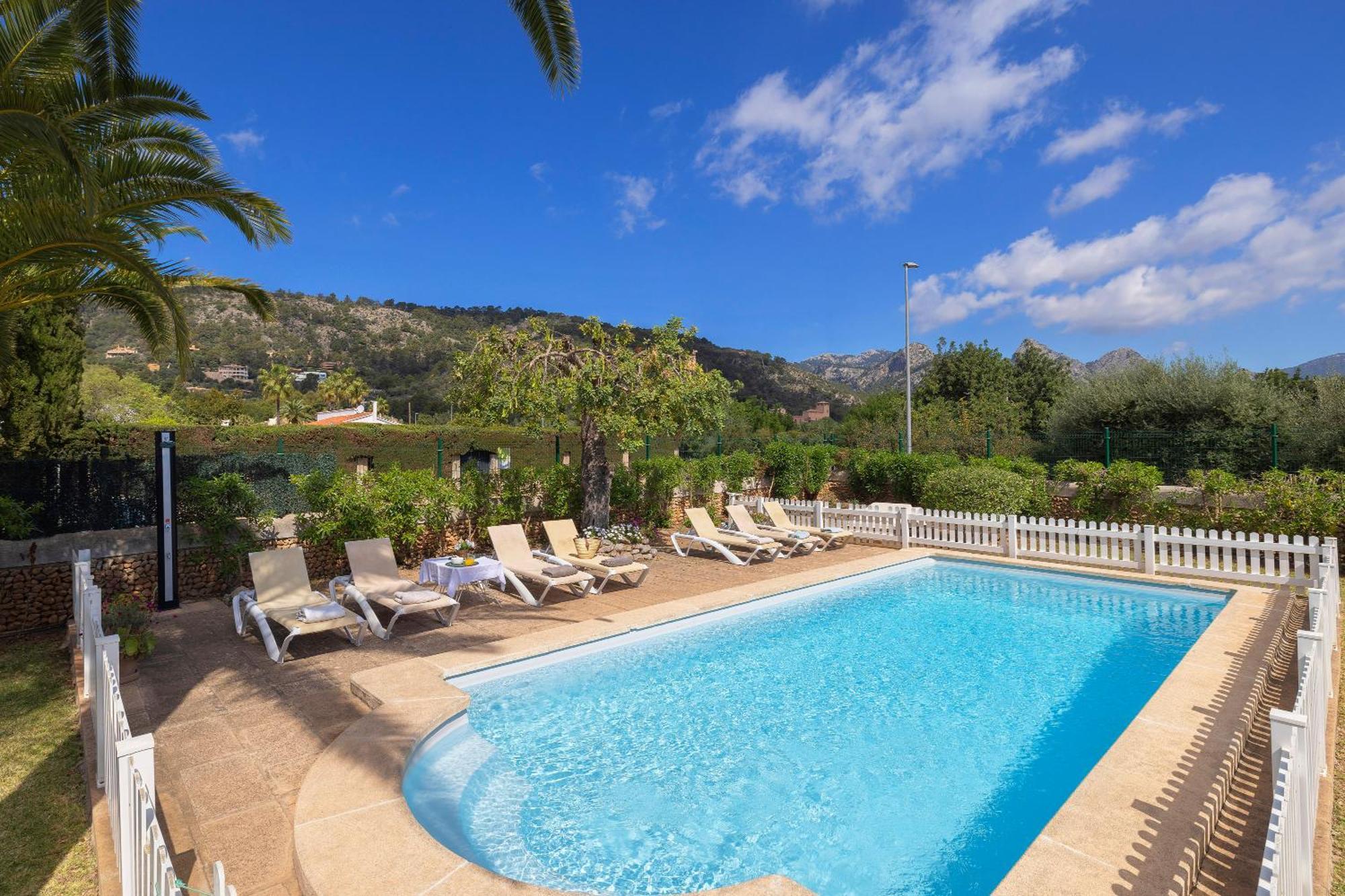 Ideal House For Two Families With Pool And Barbecue Plamanyola Dış mekan fotoğraf